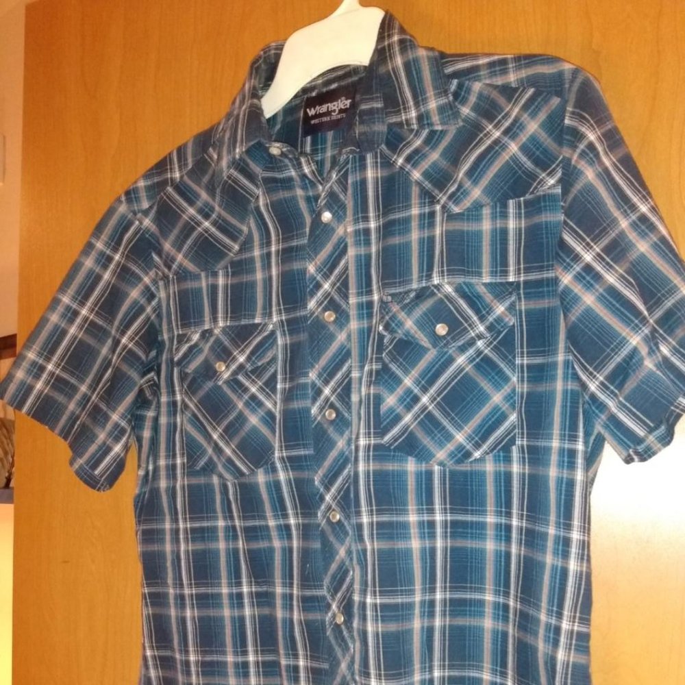 NEW * Wrangler short sleeve shirt * Blue, white, beige